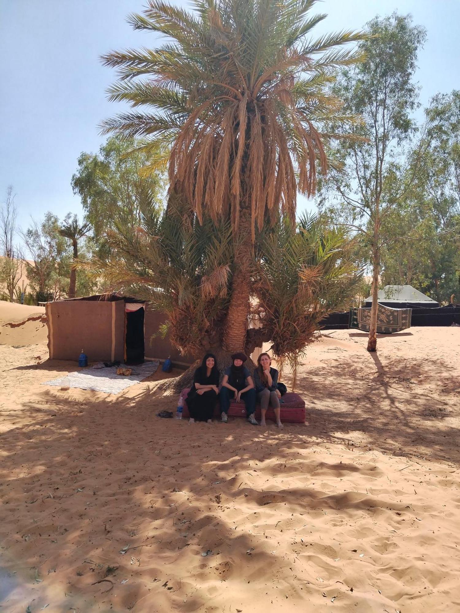 Oasis Desert Camp Obira Мерцуга Екстериор снимка