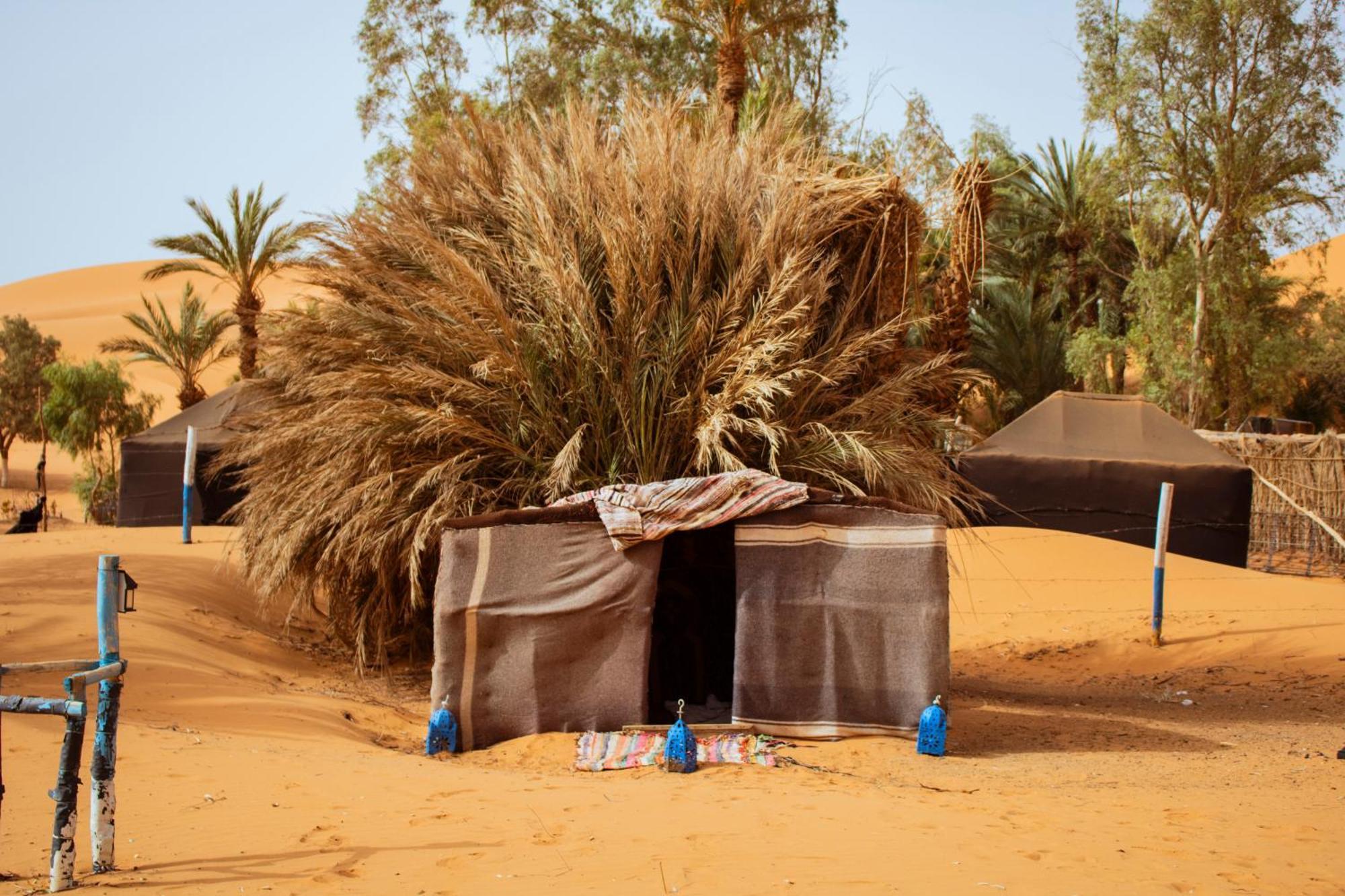 Oasis Desert Camp Obira Мерцуга Екстериор снимка