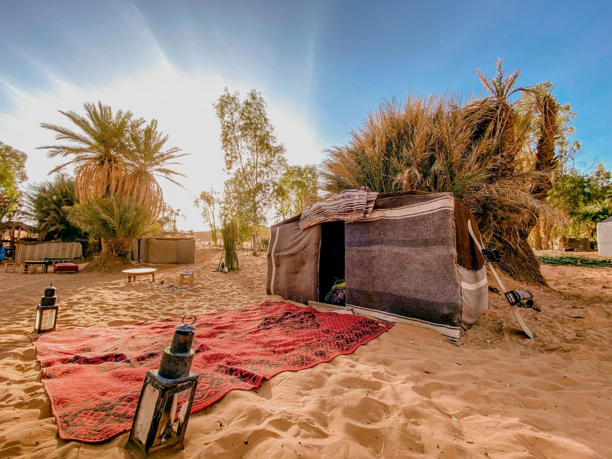 Oasis Desert Camp Obira Мерцуга Екстериор снимка