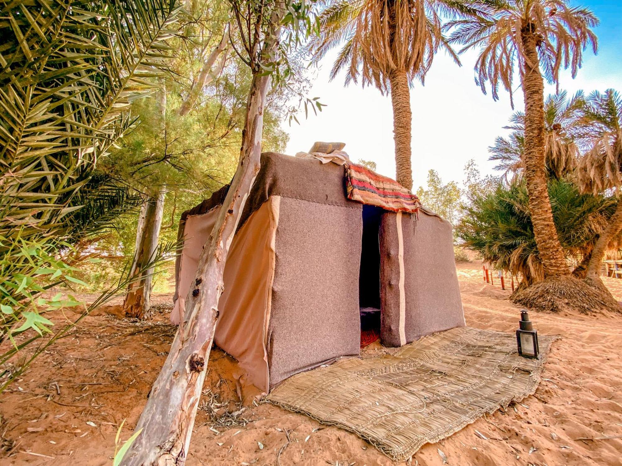 Oasis Desert Camp Obira Мерцуга Екстериор снимка